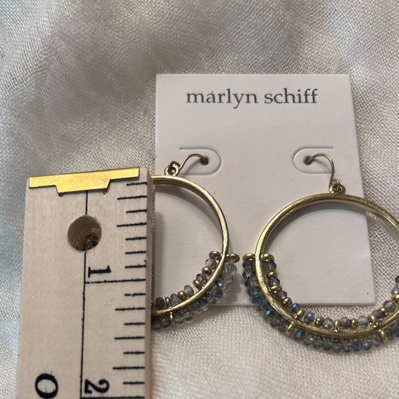 NWT Marilyn Schiff Hoop Dangle Blue Beaded Earrings. - Picture 2 of 3